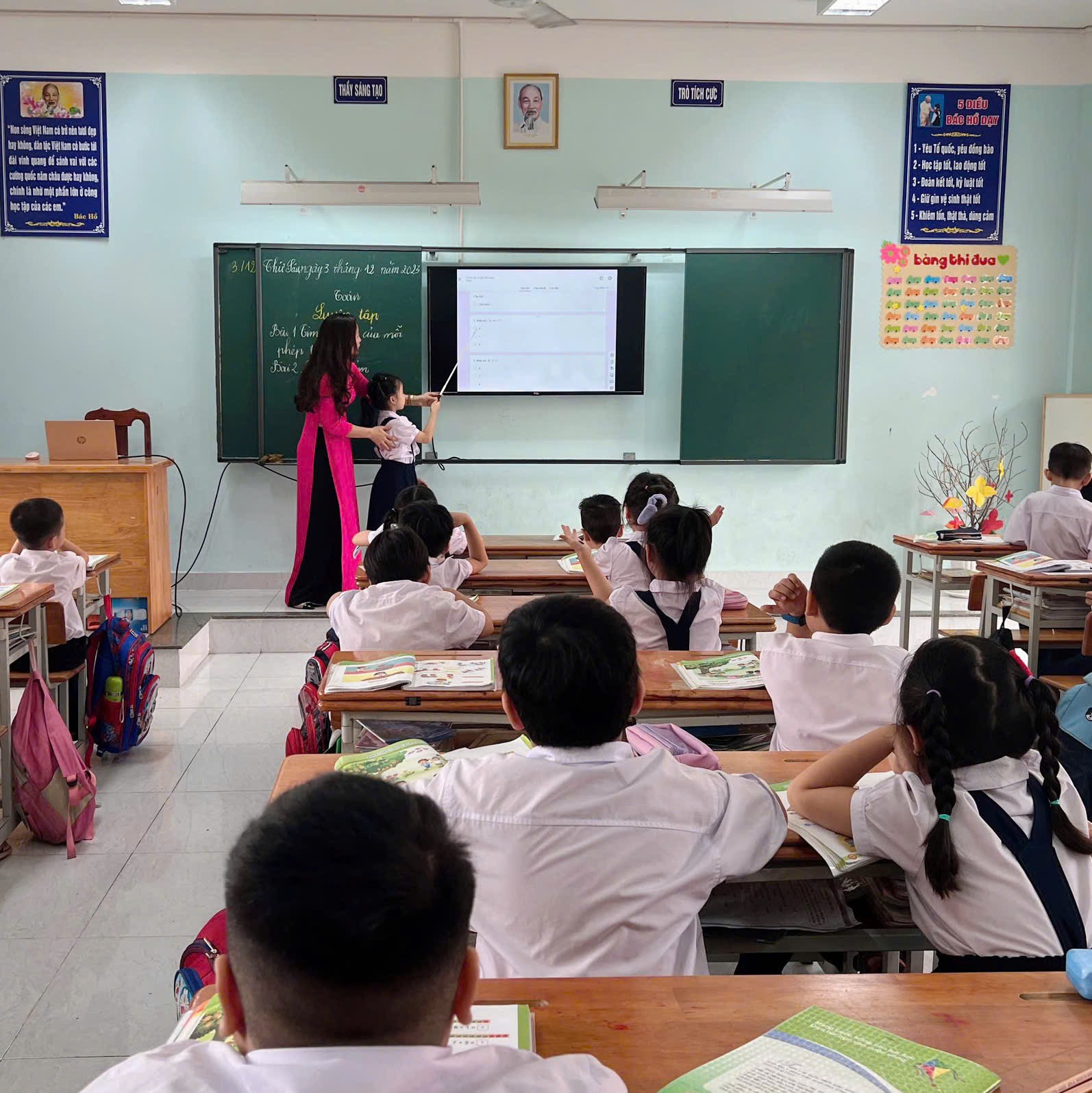 TS Trà My tiết lộ bí quyết để con “đọc thông, viết thạo” tiếng Việt TS Trà My tiết lộ bí quyết để con “đọc thông, viết thạo” tiếng Việt