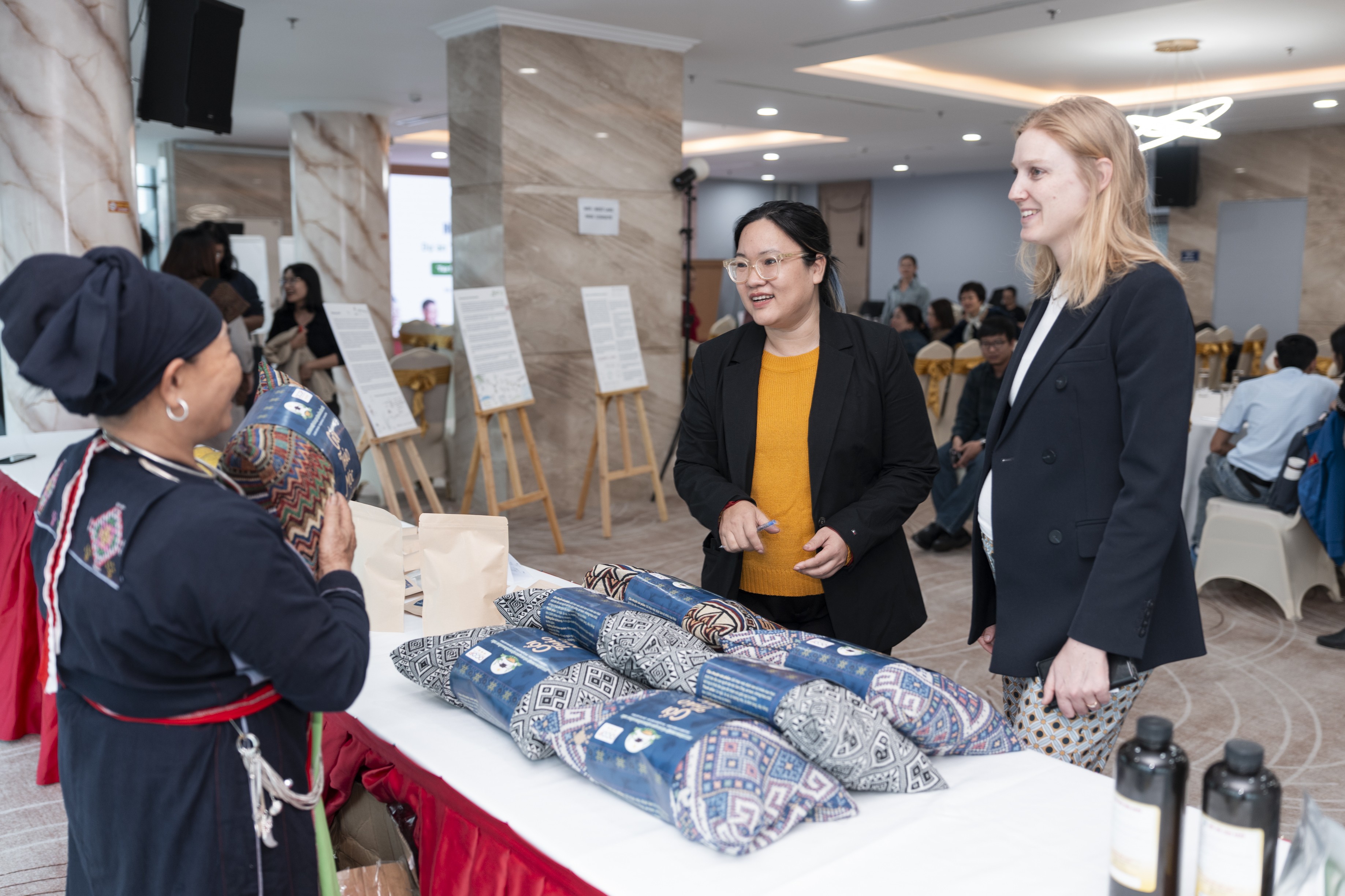 Oxfam lan tỏa tri thức bản địa, mở đường sinh kế bền vững