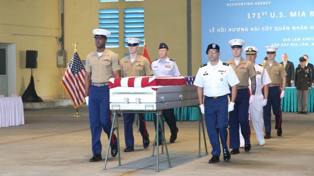 Việt Nam bàn giao hài cốt quân nhân Hoa Kỳ mất tích trong chiến tranh lần thứ 171