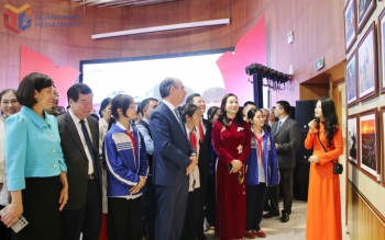 khai mac trien lam anh ket noi va lan toa tinh huu nghi viet nam cuba