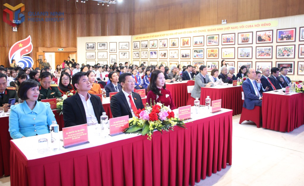 Khai mạc triển lãm ảnh “Kết nối và lan tỏa tình hữu nghị Việt Nam - Cuba” Khai mạc triển lãm ảnh “Kết nối và lan tỏa tình hữu nghị Việt Nam - Cuba”