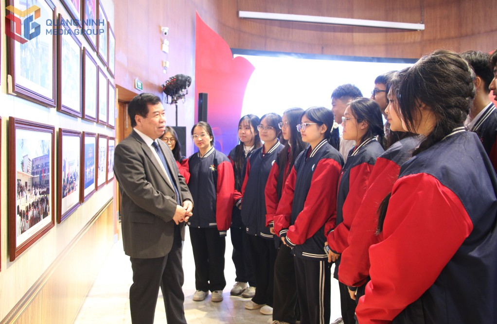 Khai mạc triển lãm ảnh “Kết nối và lan tỏa tình hữu nghị Việt Nam - Cuba” Khai mạc triển lãm ảnh “Kết nối và lan tỏa tình hữu nghị Việt Nam - Cuba”