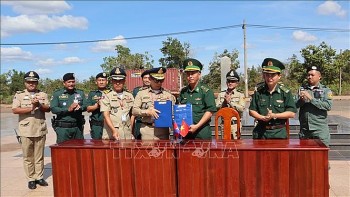 viet nam tiep nhap 63 cong dan tu campuchia