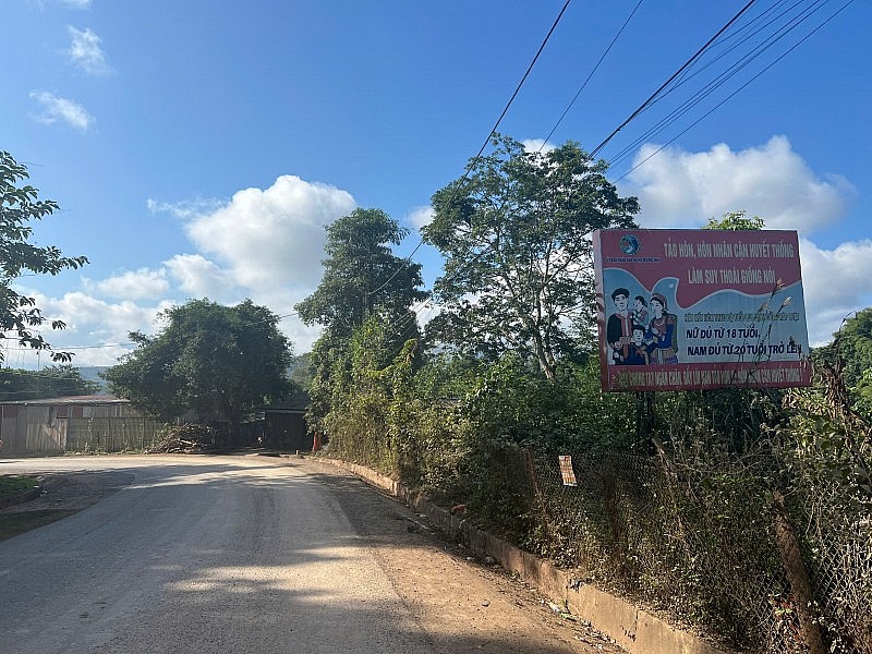 Mường Toong chuyển biến nhờ tăng cường tiếp cận thông tin giảm nghèo đa chiều Mường Toong chuyển biến nhờ tăng cường tiếp cận thông tin giảm nghèo đa chiều