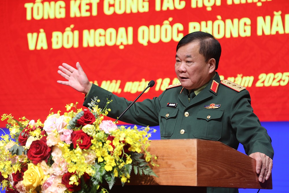 Thượng tướng Hoàng Xuân Chiến, Ủy viên Trung ương Đảng, Thứ trưởng Bộ Quốc phòng