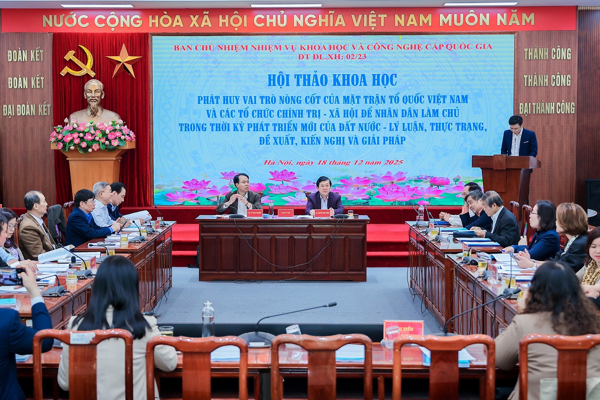 Hội thảo khoa học Phát huy vai trò nòng cốt của Mặt trận để nhân dân làm chủ trong thời kỳ phát triển mới