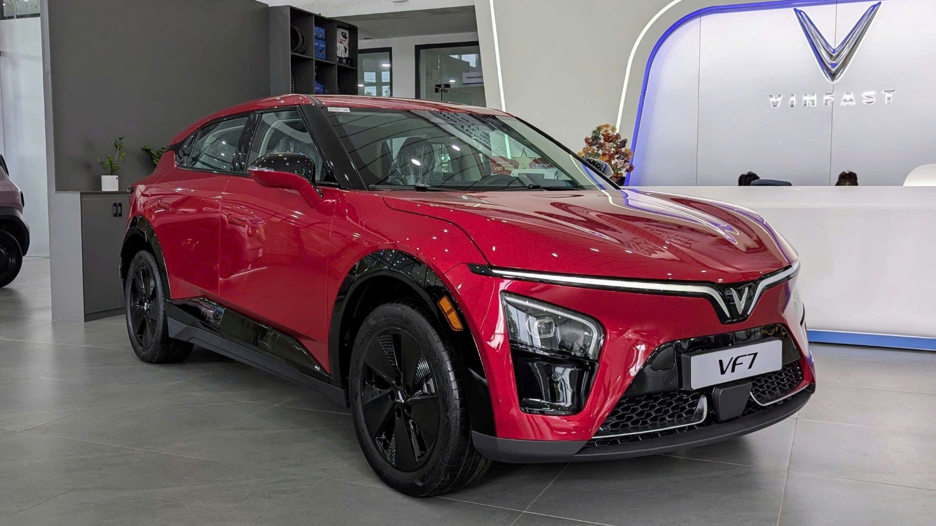 Ưu đãi khủng dịp cuối năm, cơ hội sở hữu VF 7 Eco – “nhà vô địch kép” của phân khúc C-SUV