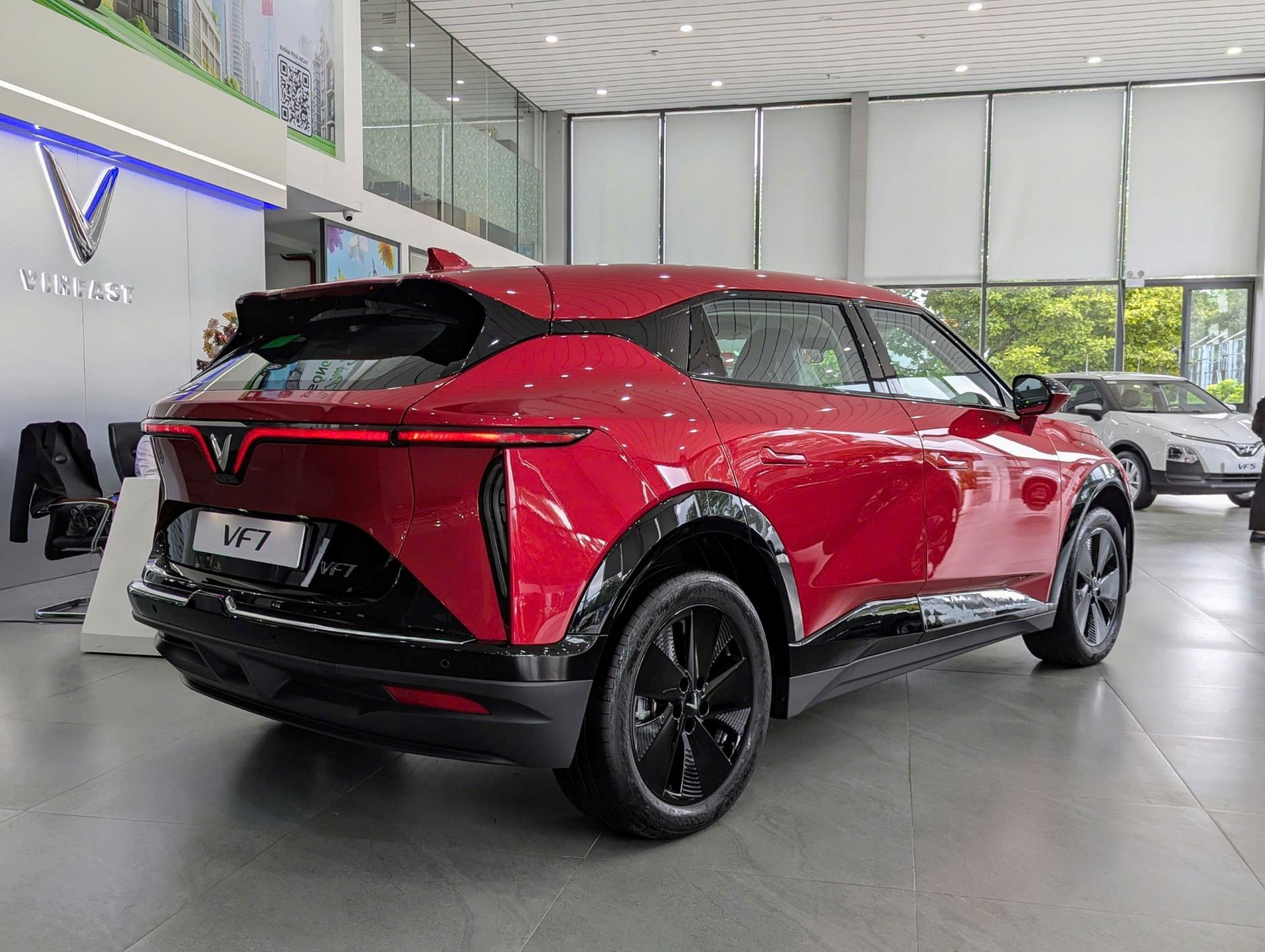 Ưu đãi khủng dịp cuối năm, cơ hội sở hữu VF 7 Eco – “nhà vô địch kép” của phân khúc C-SUV