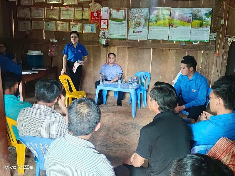 Thanh niên Mường Toong vươn lên thoát nghèo nhờ truyền thông cơ sở