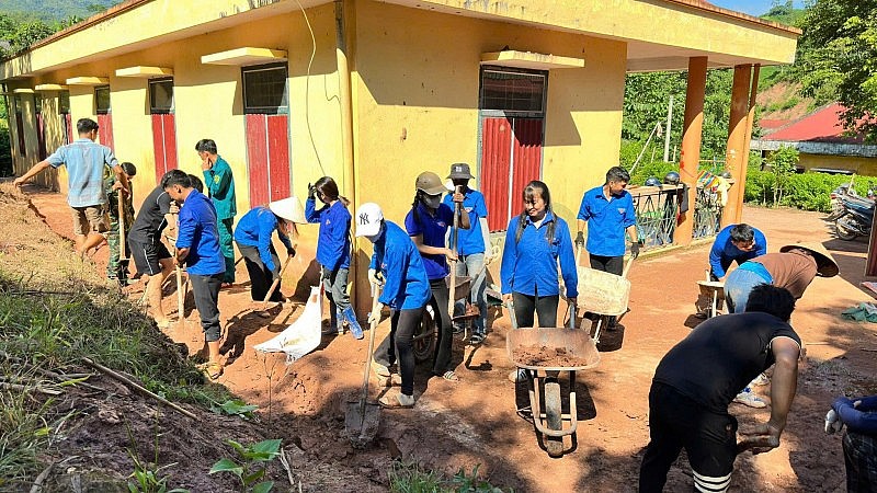 Thanh niên Mường Toong vươn lên thoát nghèo nhờ truyền thông cơ sở