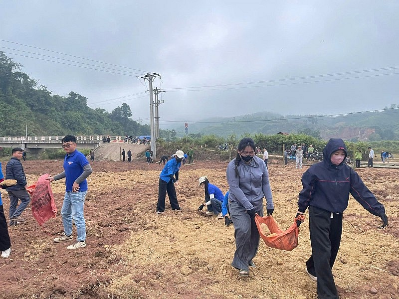Thanh niên Mường Toong vươn lên thoát nghèo nhờ truyền thông cơ sở