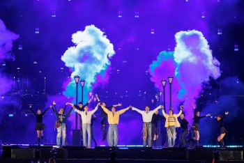 gan 95000 nguoi chay het minh trong ngay dien ra y concert ocean city khang dinh toa do kho thay the tren ban do giai tri viet nam