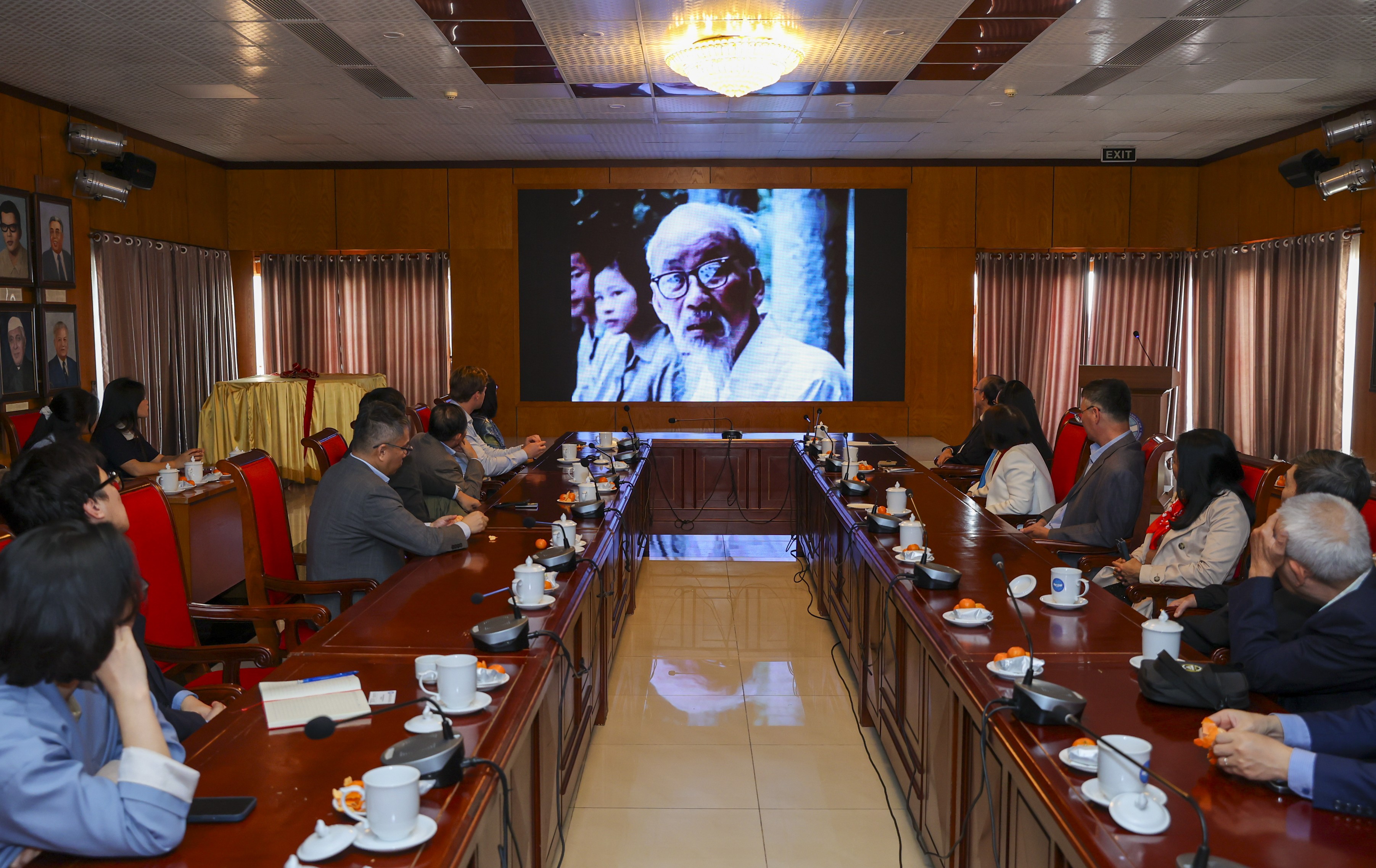 Giao lưu hữu nghị Việt Nam - Hà Lan qua những thước phim và ký ức lịch sử