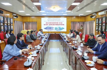 giao luu huu nghi viet nam ha lan qua nhung thuoc phim va ky uc lich su