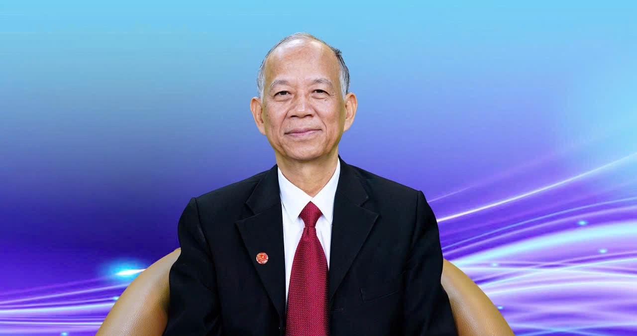 Ảnh 1: TS Nguyễn Minh Phong, chuyên gia kinh tế đánh giá cao hợp tác giữa VinSpeed và Siemens Mobility có thể trở thành một “tảng đá nền” cho quá trình tái định vị ngành đường sắt Việt Nam