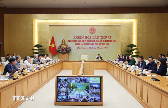 Phó Thủ tướng Trần Hồng Hà chủ trì phiên họp lần thứ 27 của Ban Chỉ đạo quốc gia chống khai thác hải sản bất hợp pháp, không báo cáo và không theo quy định (IUU). (Ảnh: