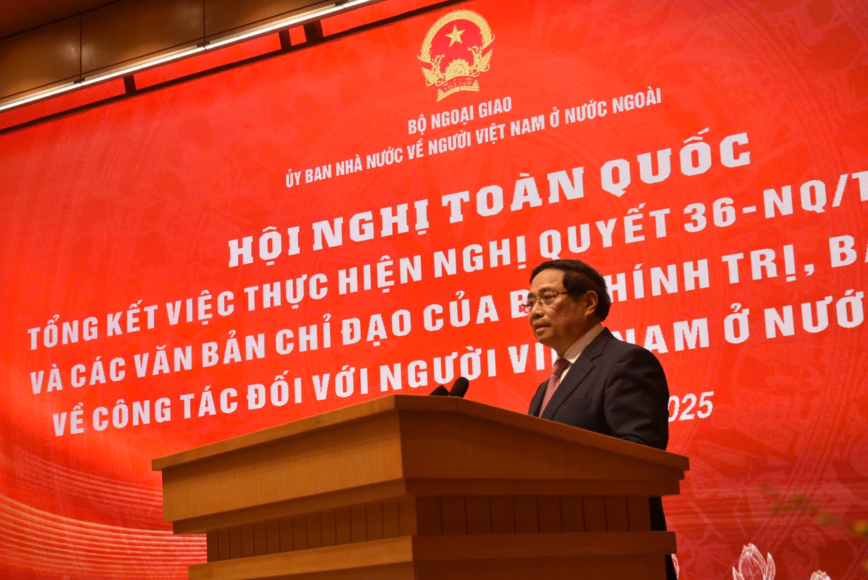 Thúc đẩy “3 đột phá” trong công tác đối với người Việt Nam ở nước ngoài