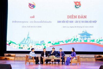 hang ngan sinh vien son la va cac tinh bac lao thao luan va hoa ca