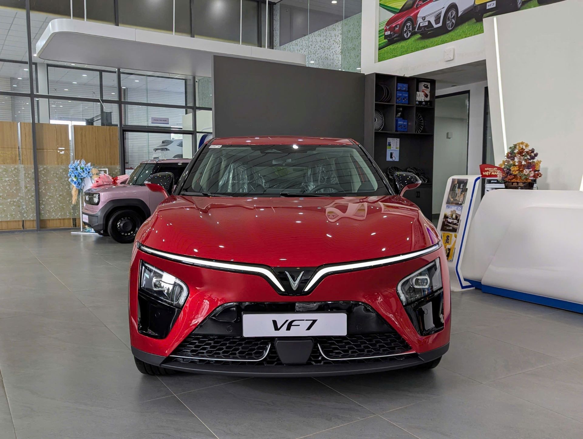 VF 7 Eco trong mắt người dùng: Cách âm nổi bật, không gian rộng rãi, chi phí tối ưu