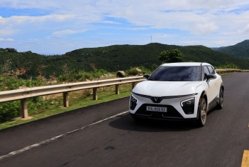 Ưu đãi chỉ còn tính bằng giờ để tiết kiệm tới 200 triệu đồng khi “chốt đơn” VinFast VF 7