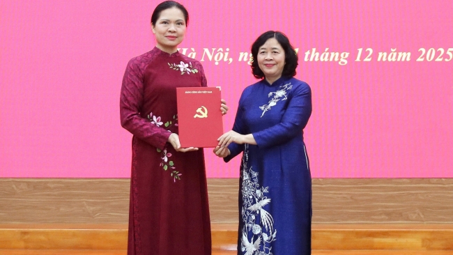 Bà Hà Thị Nga giữ chức Phó Bí thư Thường trực Đảng ủy MTTQ, các đoàn thể Trung ương