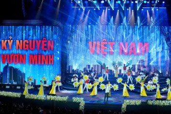 xuan que huong 2026 khat vong viet nam hoa binh thinh vuong