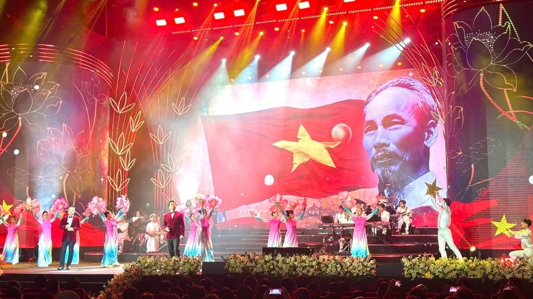 Xuân Quê hương 2026: "Khát vọng Việt Nam: Hòa bình, Thịnh vượng" Xuân Quê hương 2026: "Khát vọng Việt Nam: Hòa bình, Thịnh vượng"