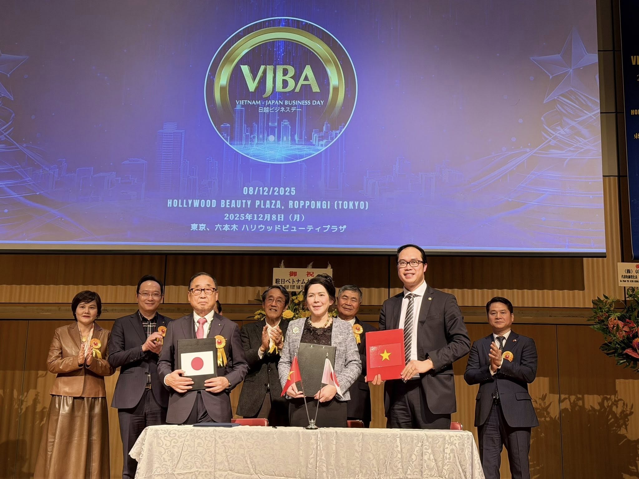 Tiến sĩ Nguyễn Hồng Sơn: Phát huy trí tuệ kiều bào để thúc đẩy kinh tế tư nhân và đổi mới sáng tạo Tiến sĩ Nguyễn Hồng Sơn: Phát huy trí tuệ kiều bào để thúc đẩy kinh tế tư nhân và đổi mới sáng tạo