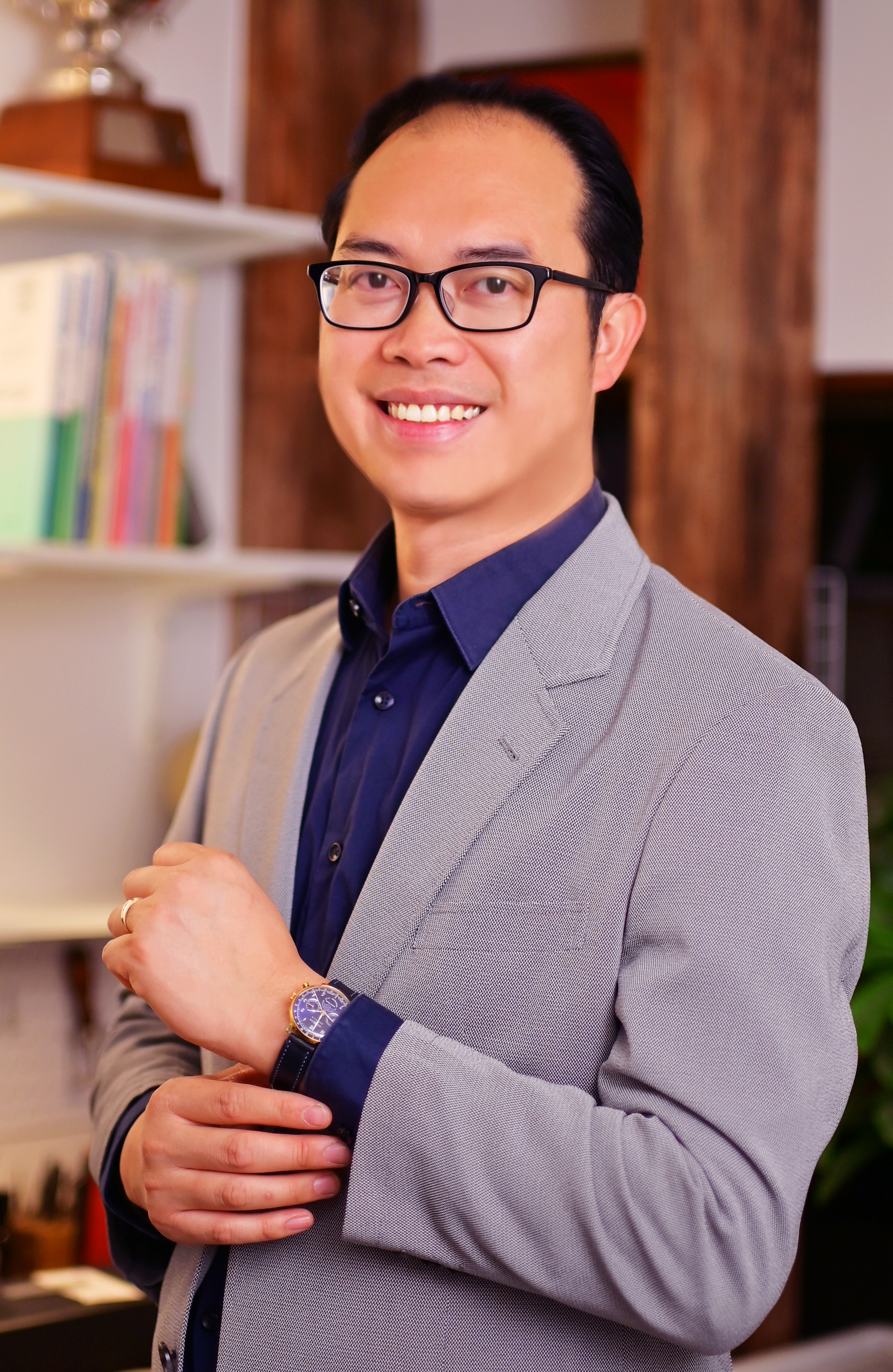 Tiến sĩ Nguyễn Hồng Sơn: Phát huy trí tuệ kiều bào để thúc đẩy kinh tế tư nhân và đổi mới sáng tạo Tiến sĩ Nguyễn Hồng Sơn: Phát huy trí tuệ kiều bào để thúc đẩy kinh tế tư nhân và đổi mới sáng tạo