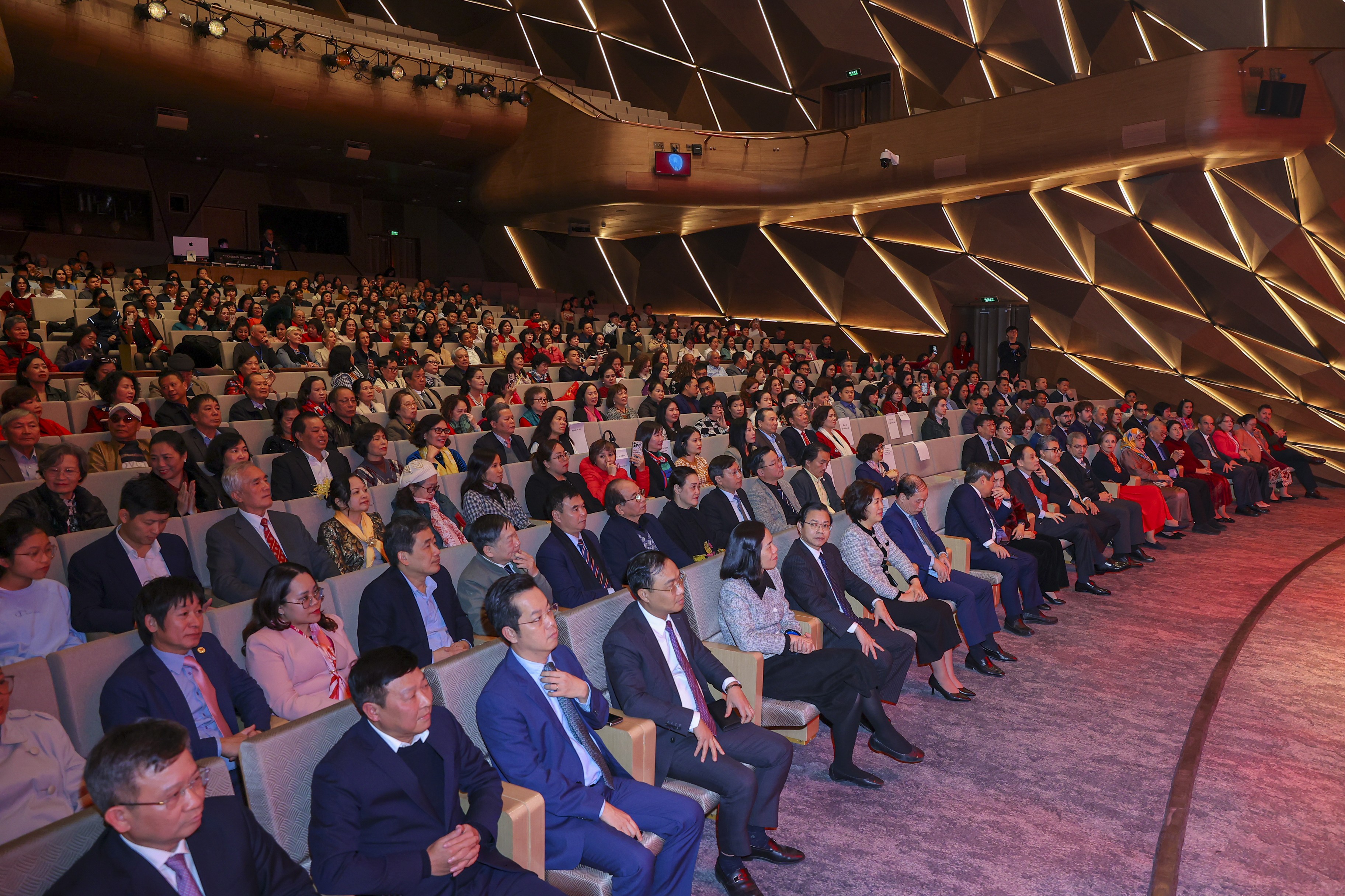 Lan tỏa tình hữu nghị qua giao lưu nghệ thuật quốc tế “Chào năm mới 2026”