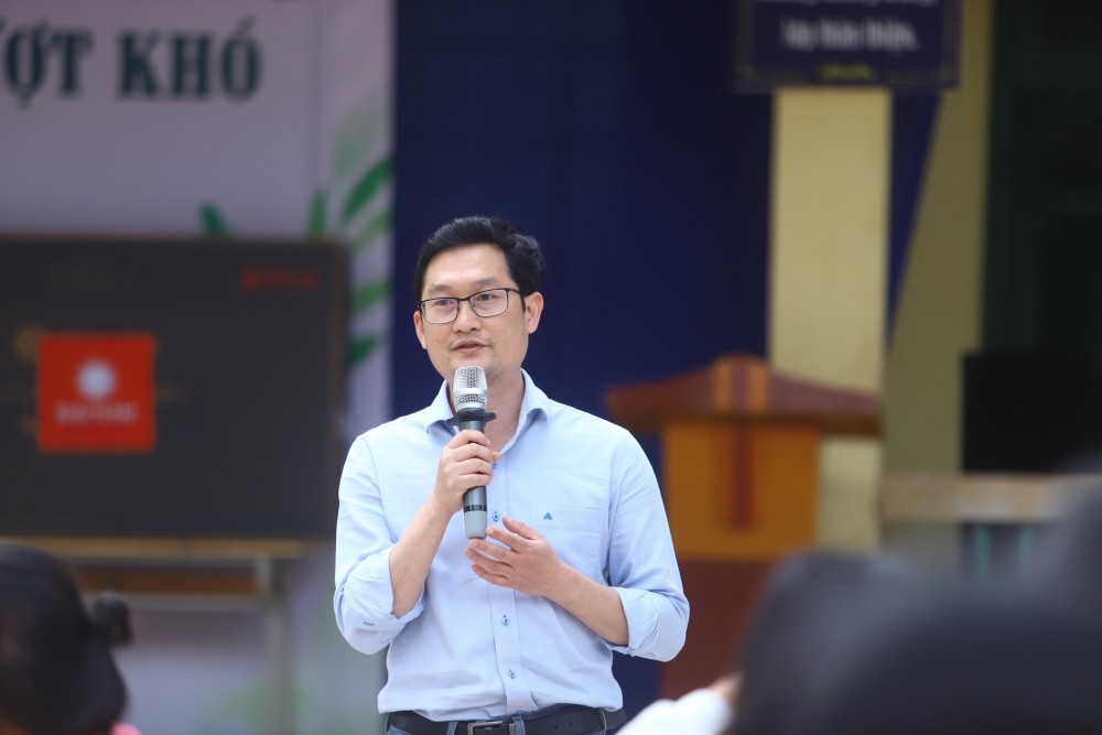 Tiến sĩ Nguyễn Thế Dương (Việt kiều, đồng sáng lập và Giám đốc Trường Yêu Tiếng Việt tại Brisbane - Australia