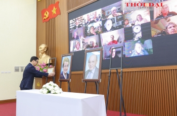 le tuong niem vo chong ong ba peter va cora weiss nhung su gia cua luong tri va hoa binh