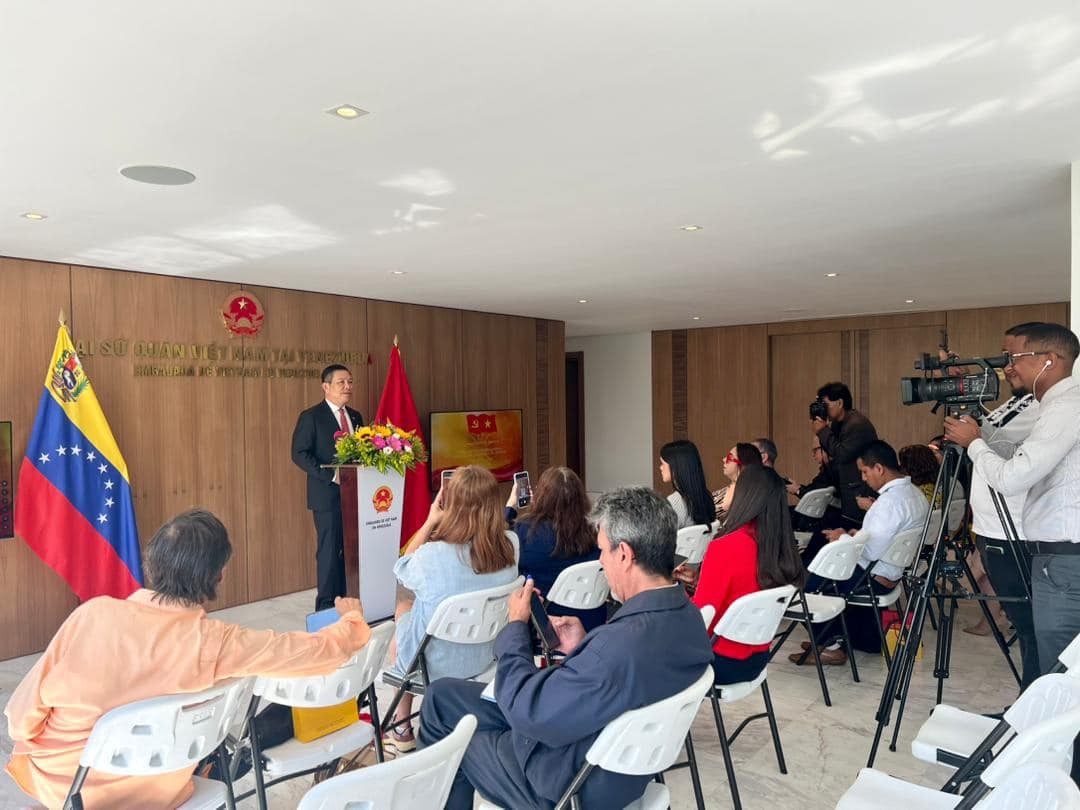 Các cơ quan đại diện Việt Nam ở nước ngoài chủ động thông tin về Đại hội XIV tới báo chí, bạn bè quốc tế