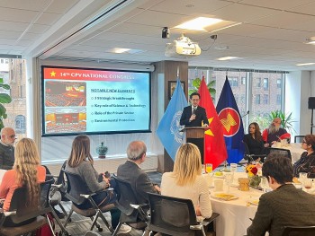 Các cơ quan đại diện Việt Nam ở nước ngoài thông tin về Đại hội XIV tới báo chí, bạn bè quốc tế