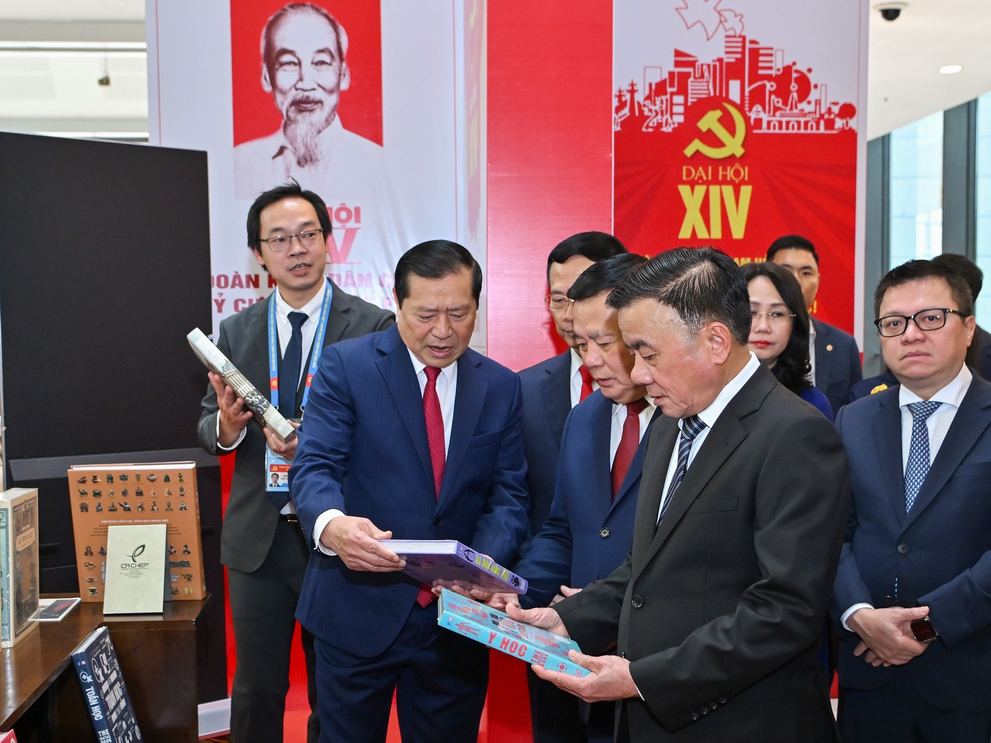 Bồi đắp niềm tin và khát vọng phát triển đất nước phồn vinh, văn minh, hạnh phúc