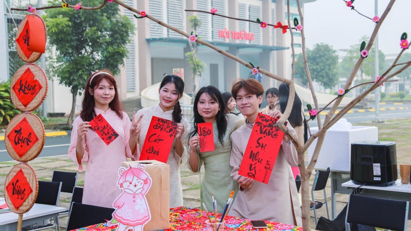 Gần 700 sinh viên trải nghiệm không gian “Tết Việt - Nhật 2026”