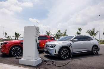 bang rung vuot nui chay tram nghin km pin xe dien vinfast ben bi vuot ky vong nguoi dung