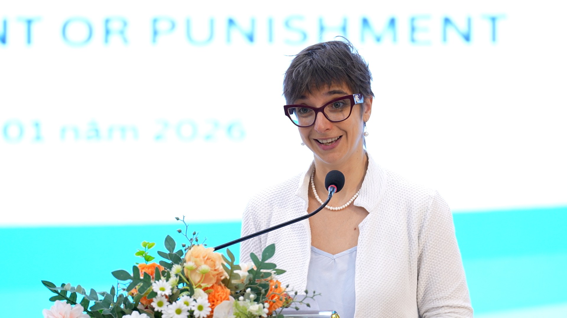 Bà Federica Dispenza đánh giá, hội thảo đã thể hiện một bước tiến tích cực và mang tính xây dựng trong quá trình Việt Nam tham gia và gắn kết với hệ thống nhân quyền quốc tế. 