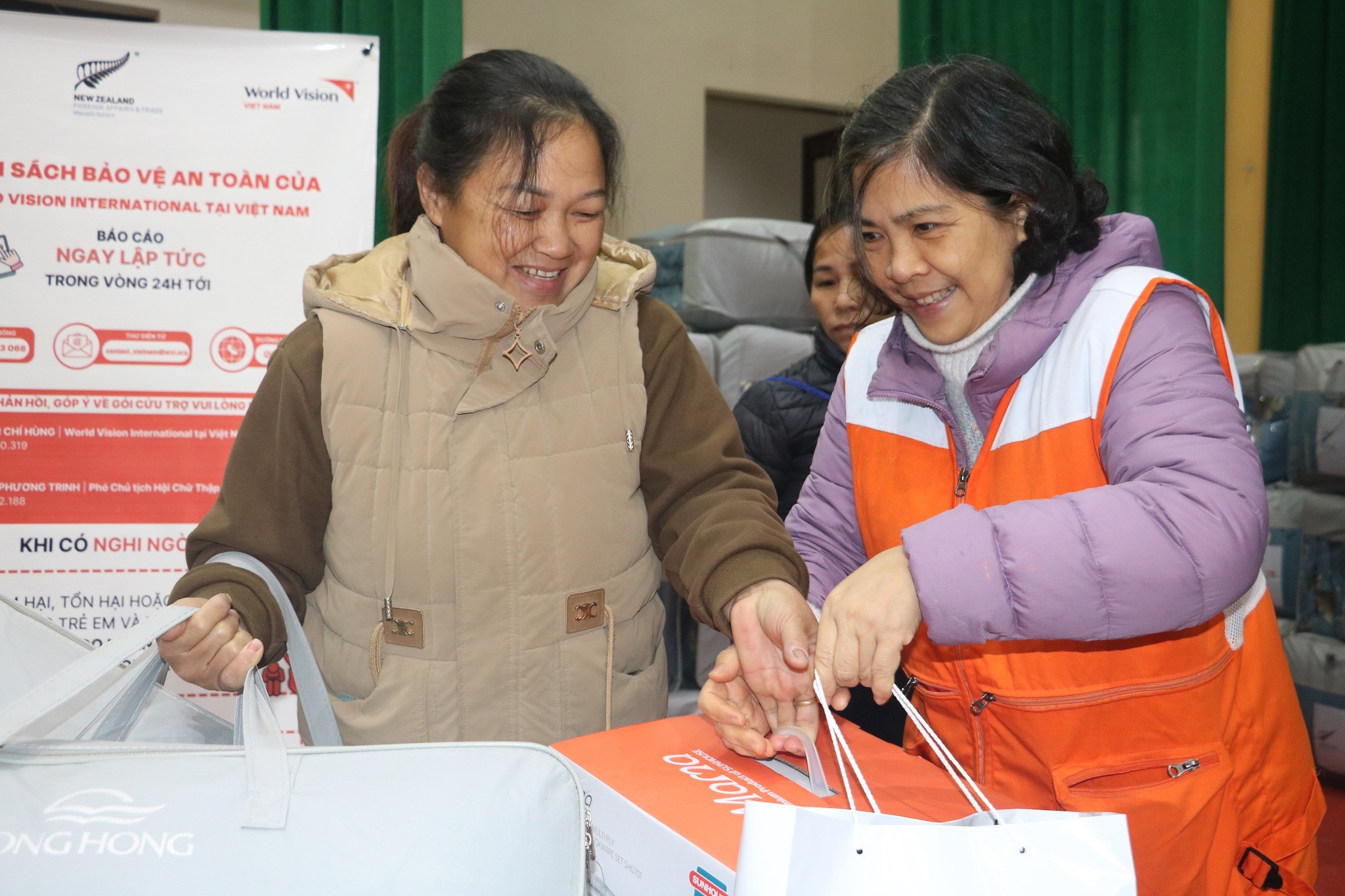 người dân bị ảnh hưởng bởi bão lũ tại xã Thất Khê, tỉnh Lạng Sơn người dân bị ảnh hưởng bởi bão lũ tại xã Thất Khê, tỉnh Lạng Sơn