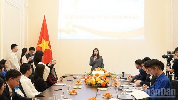 tuoi tre viet nam tai nga tu hao tien buoc duoi co dang
