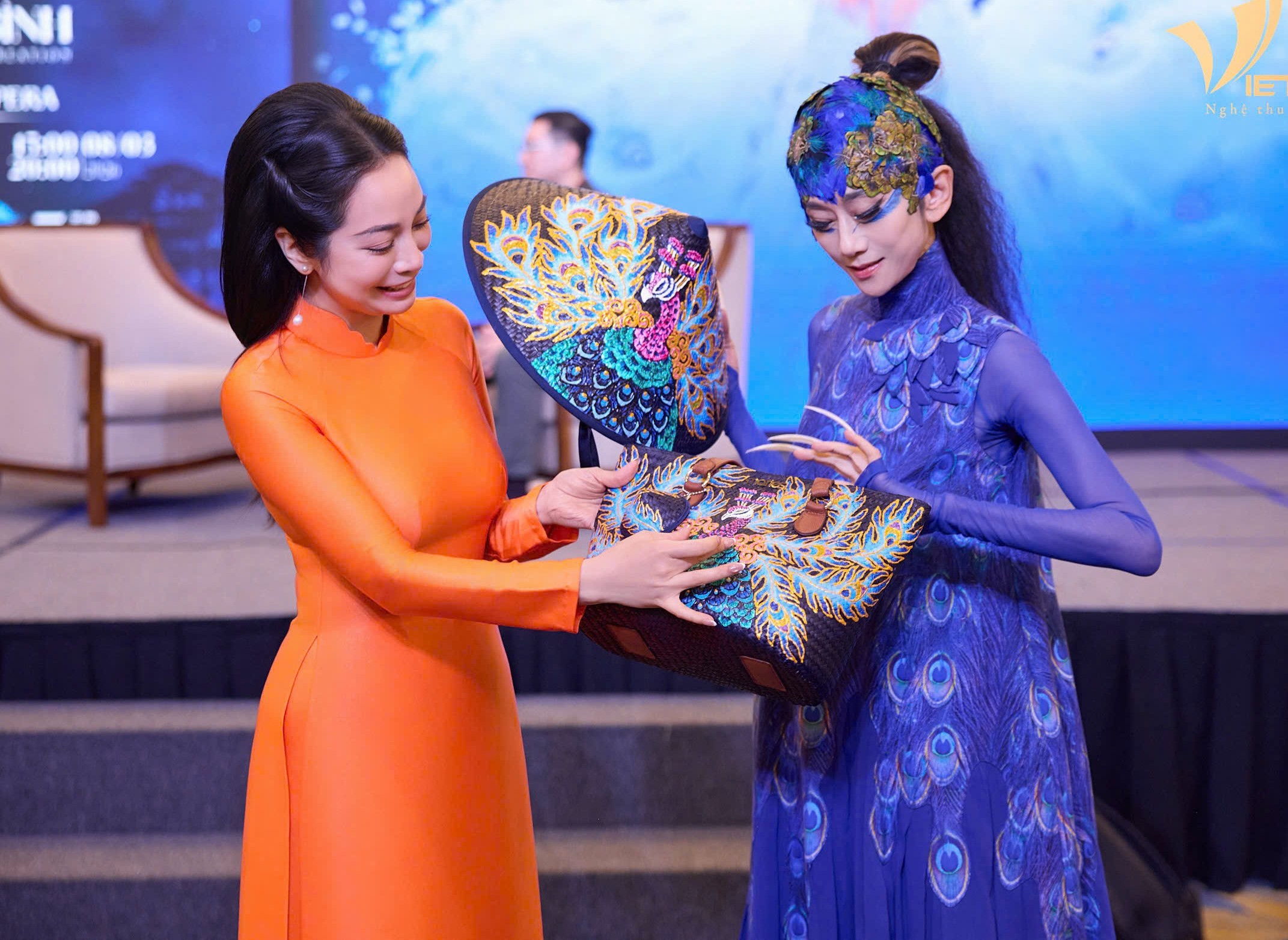 Biểu tượng lớn của múa đương đại Trung Quốc Dương Lệ Bình đến Việt Nam