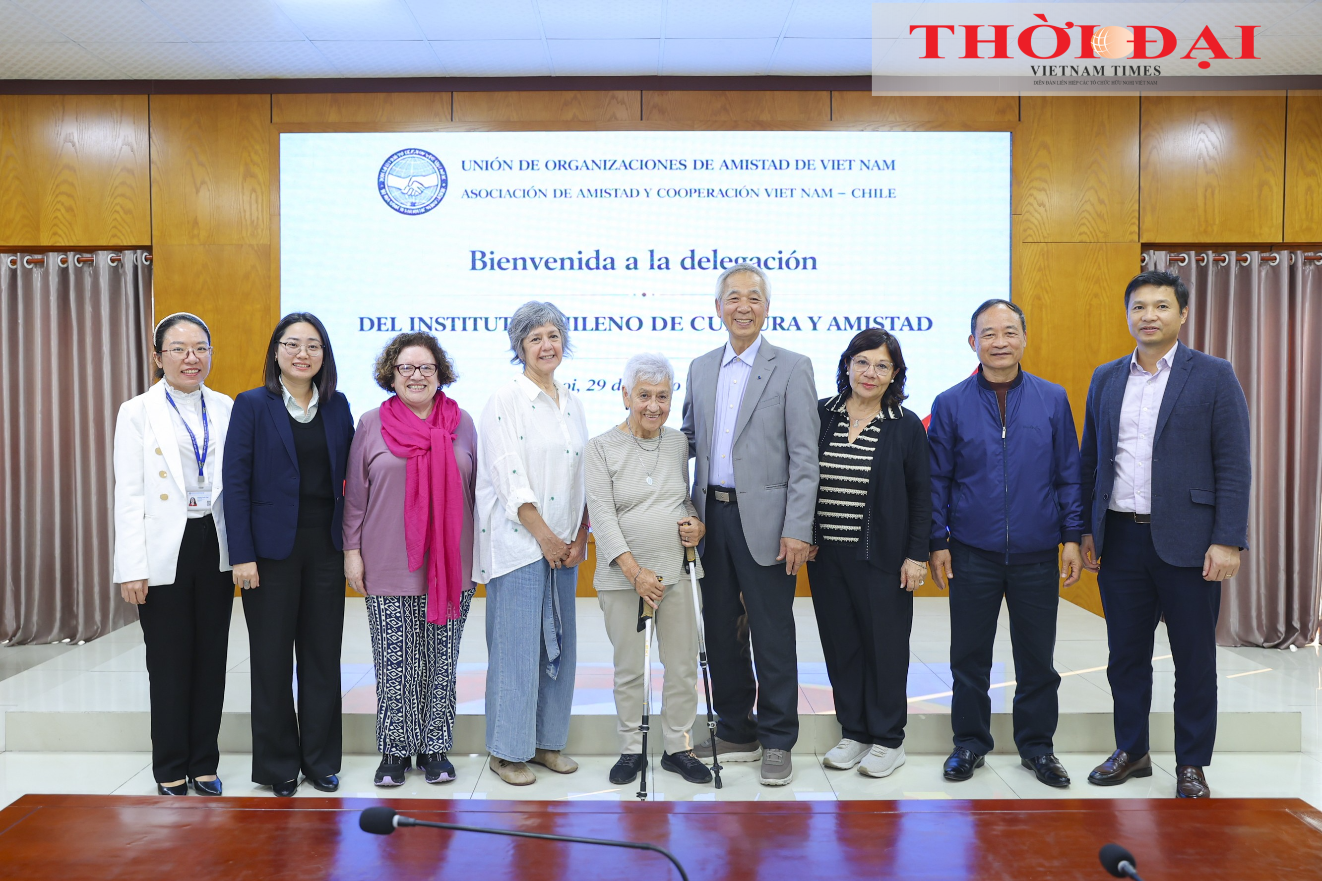 Các đại biểu chụp ảnh lưu niệm. (Ảnh: Đinh Hòa) Các đại biểu chụp ảnh lưu niệm. (Ảnh: Đinh Hòa)