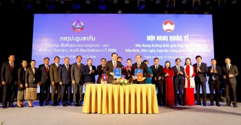 Xây dựng biên giới Việt Nam - Lào hòa bình, hữu nghị, hợp tác cùng phát triển