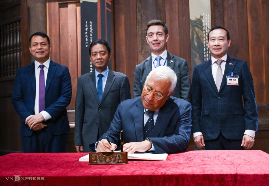 Chủ tịch Hội đồng châu Âu António Costa thăm Văn Miếu - Quốc Tử Giám và dự án metro số 3 Hà Nội