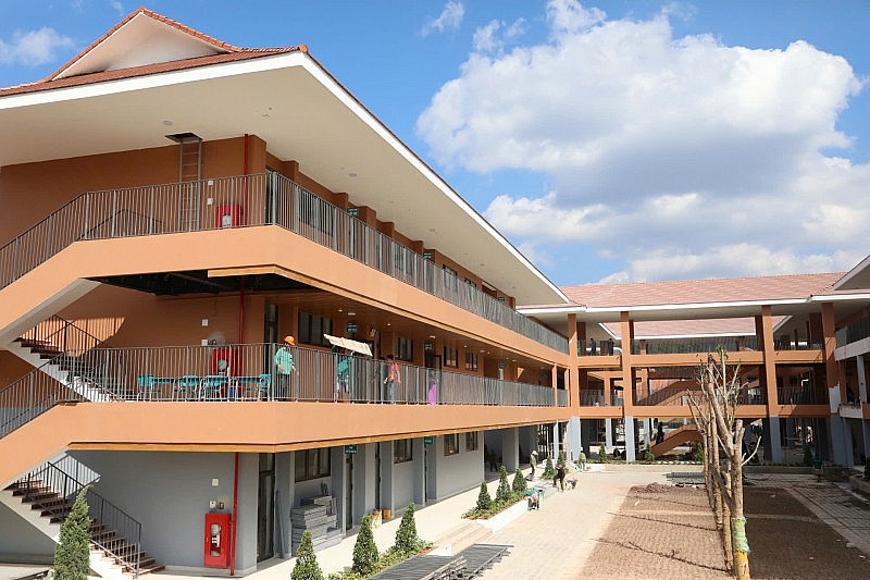 Trường liên cấp đầu tiên của cả nước mở cánh cửa học tập nơi cực Tây Tổ quốc Trường liên cấp đầu tiên của cả nước mở cánh cửa học tập nơi cực Tây Tổ quốc