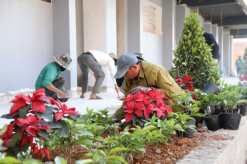 Trường liên cấp đầu tiên của cả nước mở cánh cửa học tập nơi cực Tây Tổ quốc Trường liên cấp đầu tiên của cả nước mở cánh cửa học tập nơi cực Tây Tổ quốc