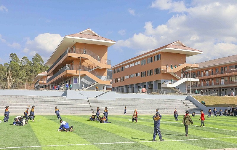 Trường liên cấp đầu tiên của cả nước mở cánh cửa học tập nơi cực Tây Tổ quốc Trường liên cấp đầu tiên của cả nước mở cánh cửa học tập nơi cực Tây Tổ quốc