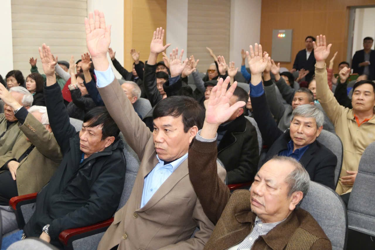 Chủ tịch Bùi Thị Minh Hoài dự Hội nghị lấy ý kiến cử tri nơi cư trú đối với người ứng cử đại biểu Quốc hội