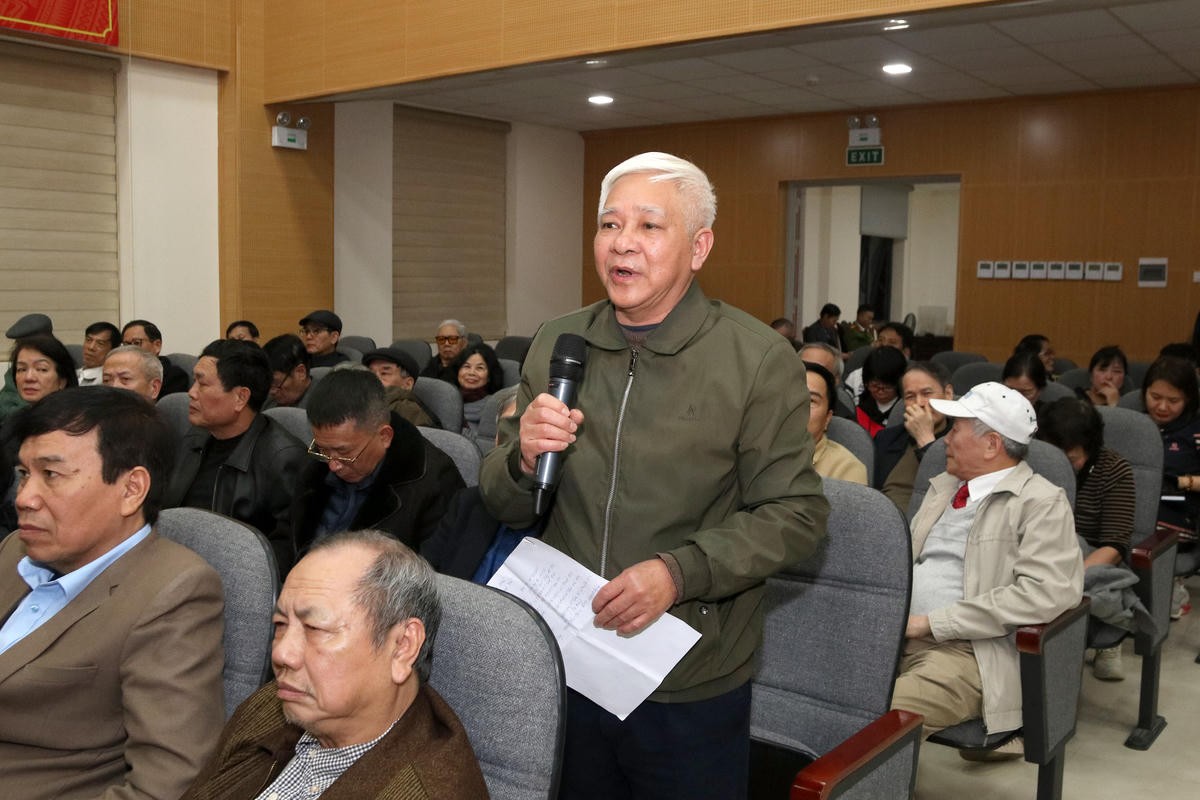 Chủ tịch Bùi Thị Minh Hoài dự Hội nghị lấy ý kiến cử tri nơi cư trú đối với người ứng cử đại biểu Quốc hội