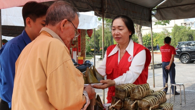 "Tết Nhân ái - Chợ Tết 0 đồng" lan tỏa tại nhiều địa phương